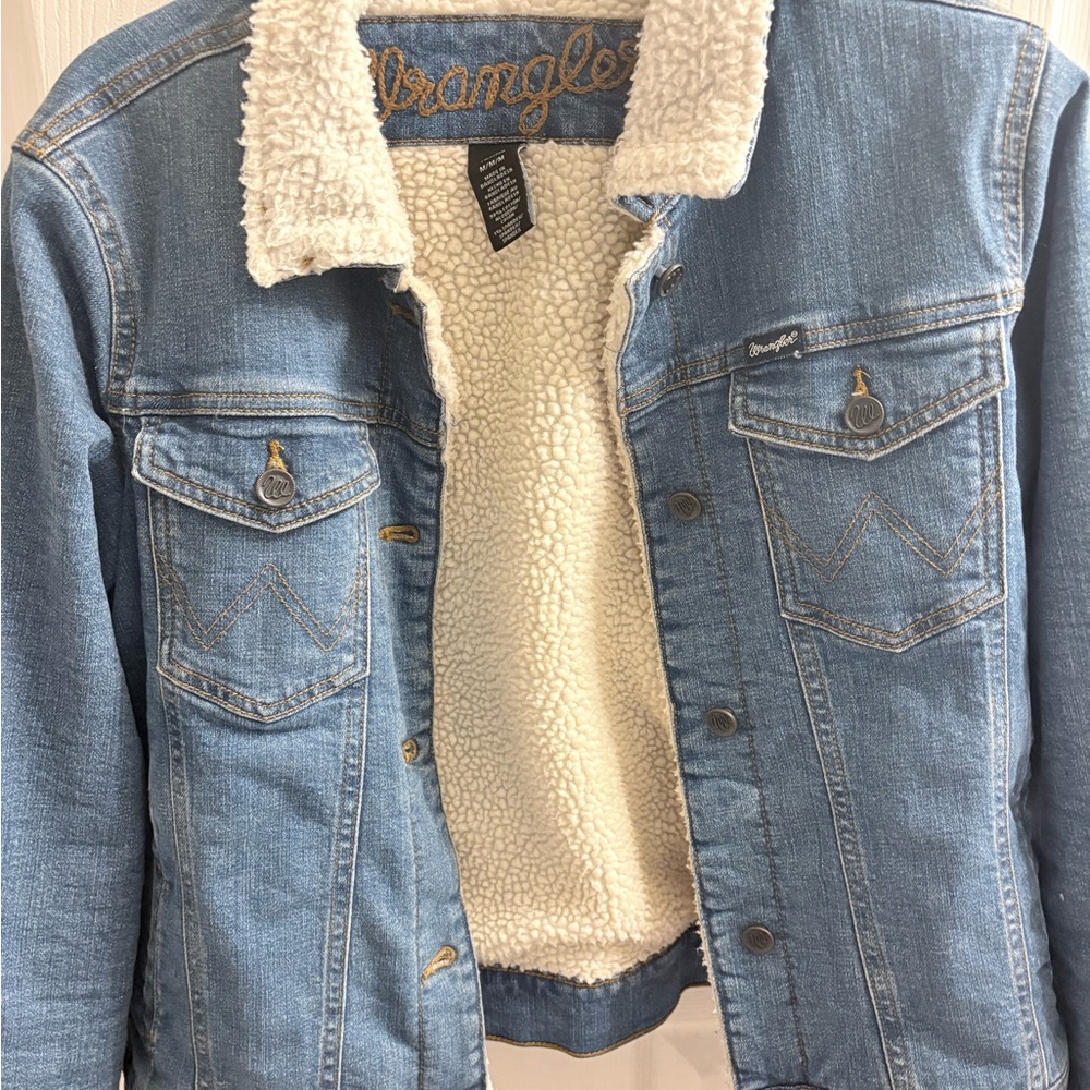 Wrangler Light Blue Denim Jacket with Cream Sherpa